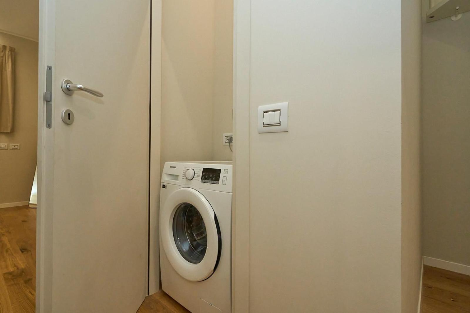 Ferienwohnung Duomo Luxury Loft A Step From Duomo Mailand Exterior foto